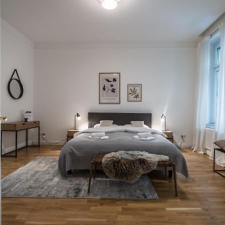 Hochwertige Altbauwohnung Im Modernen Stil In Wiesbaden - Kueche - Terrasse - Wlan - Zentral Luaran gambar
