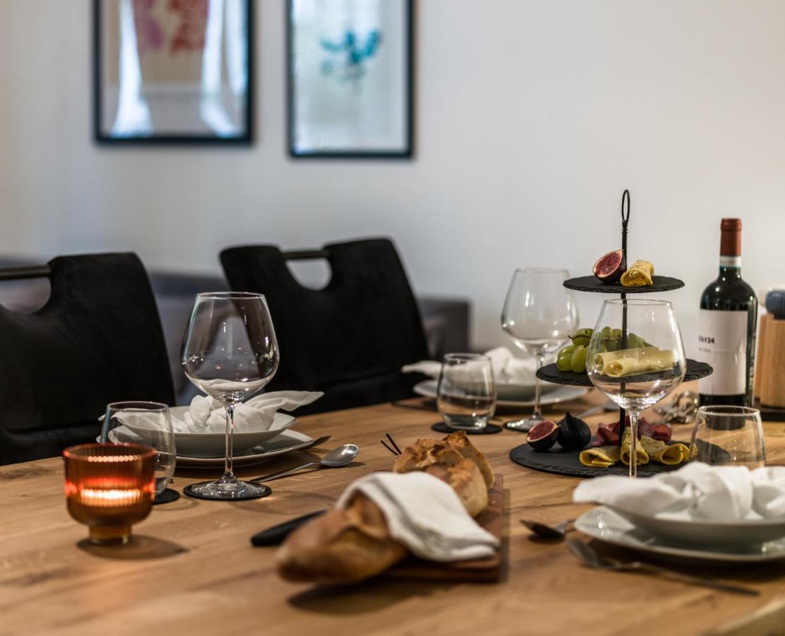 Hochwertige Altbauwohnung Im Modernen Stil In Wiesbaden - Kueche - Terrasse - Wlan - Zentral Luaran gambar