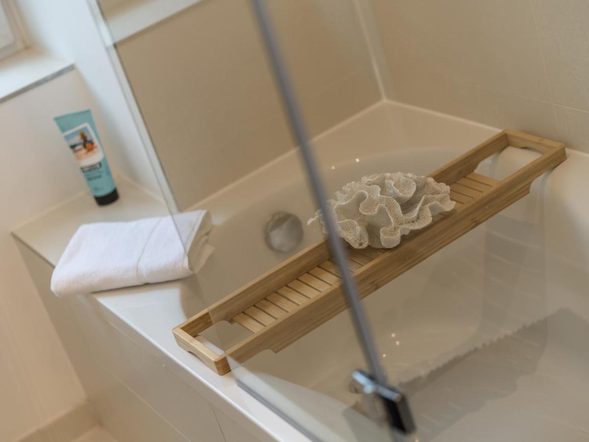 Hochwertige Altbauwohnung Im Modernen Stil In Wiesbaden - Kueche - Terrasse - Wlan - Zentral Luaran gambar